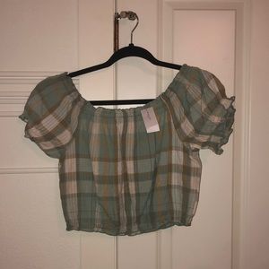 Cropped down the shoulder top from American Eagle. Size Small.